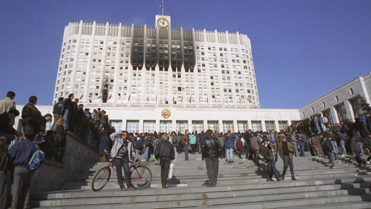 3 октября 1993 года: переворот как логика развития процесса - 03.10.2023  Украина.ру