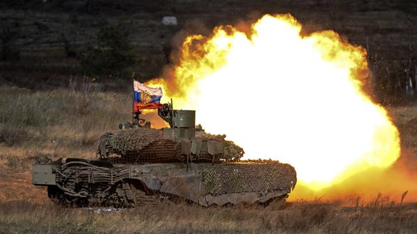 Боевое слаживание экипажей танков Т-90М Прорыв в зоне СВО
