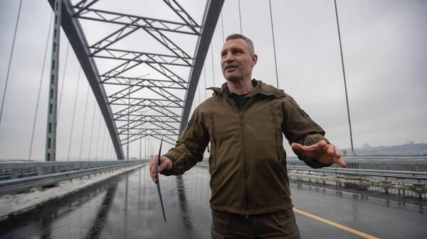 Виталий Кличко на Подольско-Воскресенском мостовом переходе