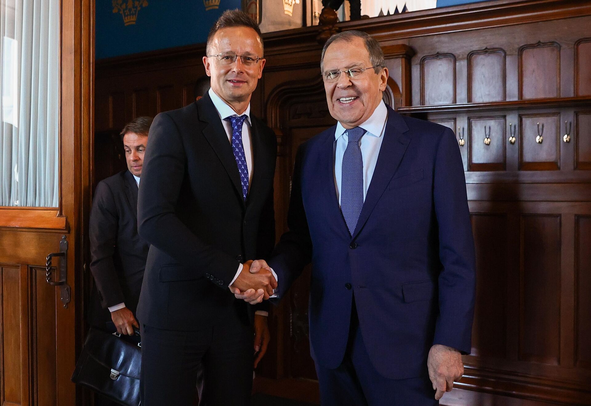 Встреча глав МИД РФ и Венгрии С. Лаврова и П. Сийярто - РИА Новости, 1920, 04.12.2023