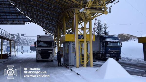 Польские перевозчики опять заблокировали пункт пропуска на границе с Украиной