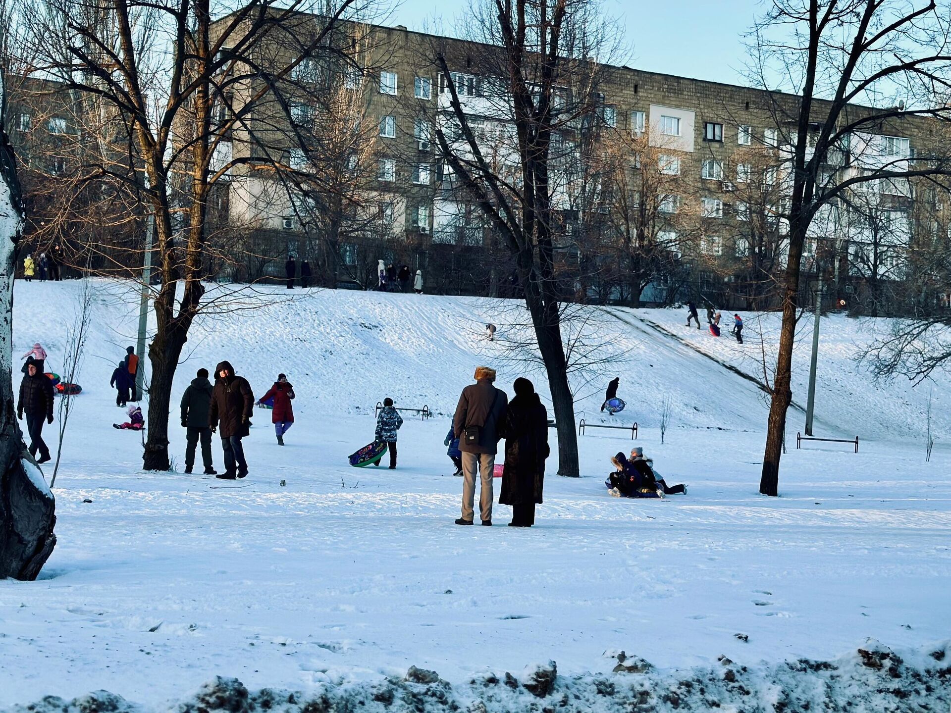 Кровь, железо и обращение Путина в телефоне. Как Донецк провёл зимние  каникулы - 15.01.2024 Украина.ру