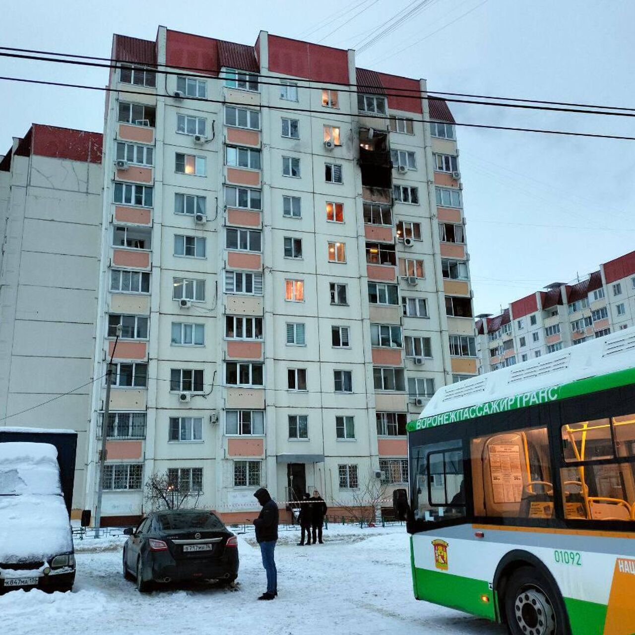 Жилой дом в Воронеже атаковали беспилотники, ранен ребёнок - губернатор -  16.01.2024 Украина.ру