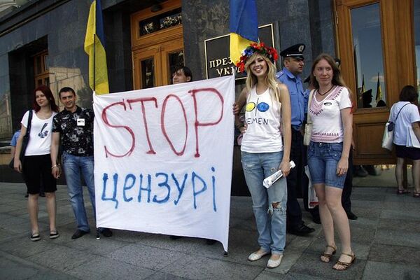 Свобода слова нон грата. Как десять лет назад в Украине стартовала официальная цензура