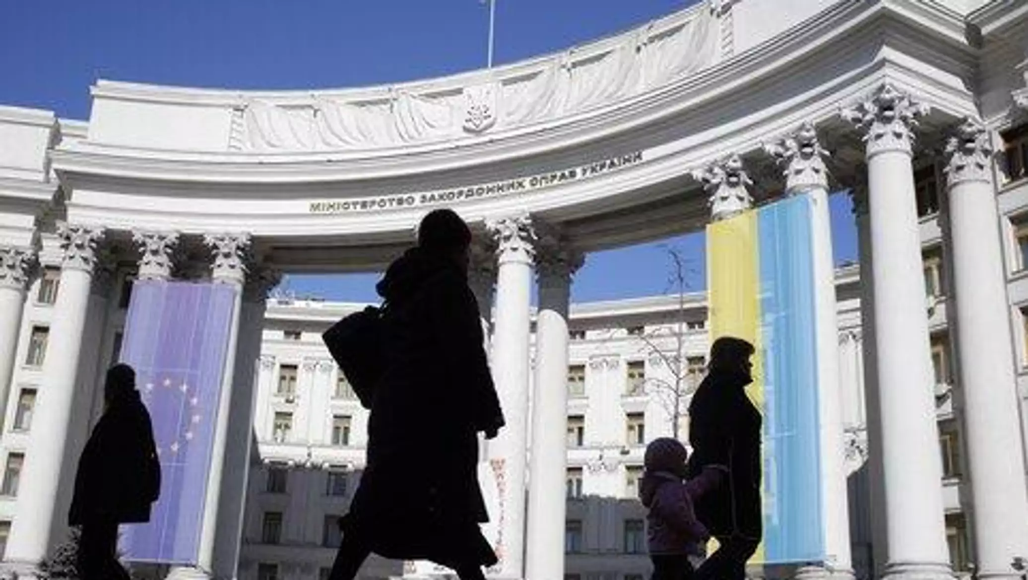 Украина дерзит Венгрии и Словакии. Хроника событий на утро 22 февраля