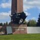 В Ровно со смехом разрушили памятник советским солдатам