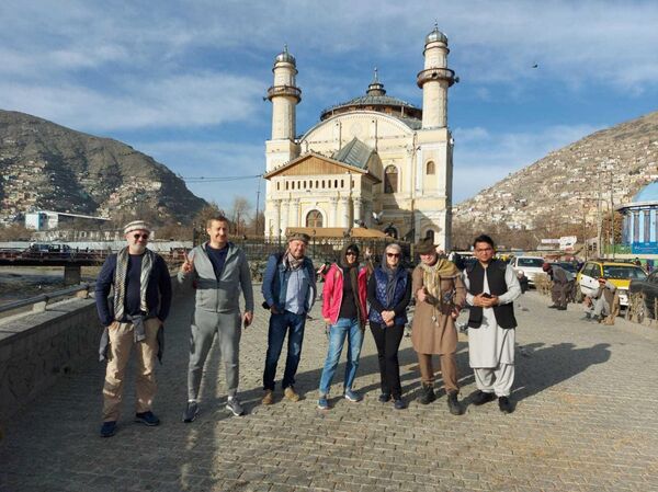 Российская делегация в Афганистане у мечети