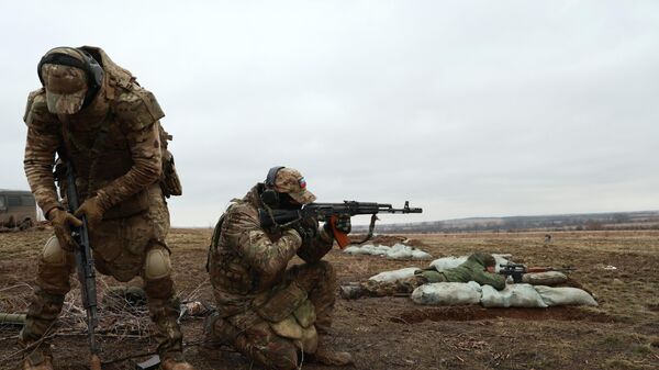 Учения штурмовиков добровольческого подразделения Барс-13 в ДНР