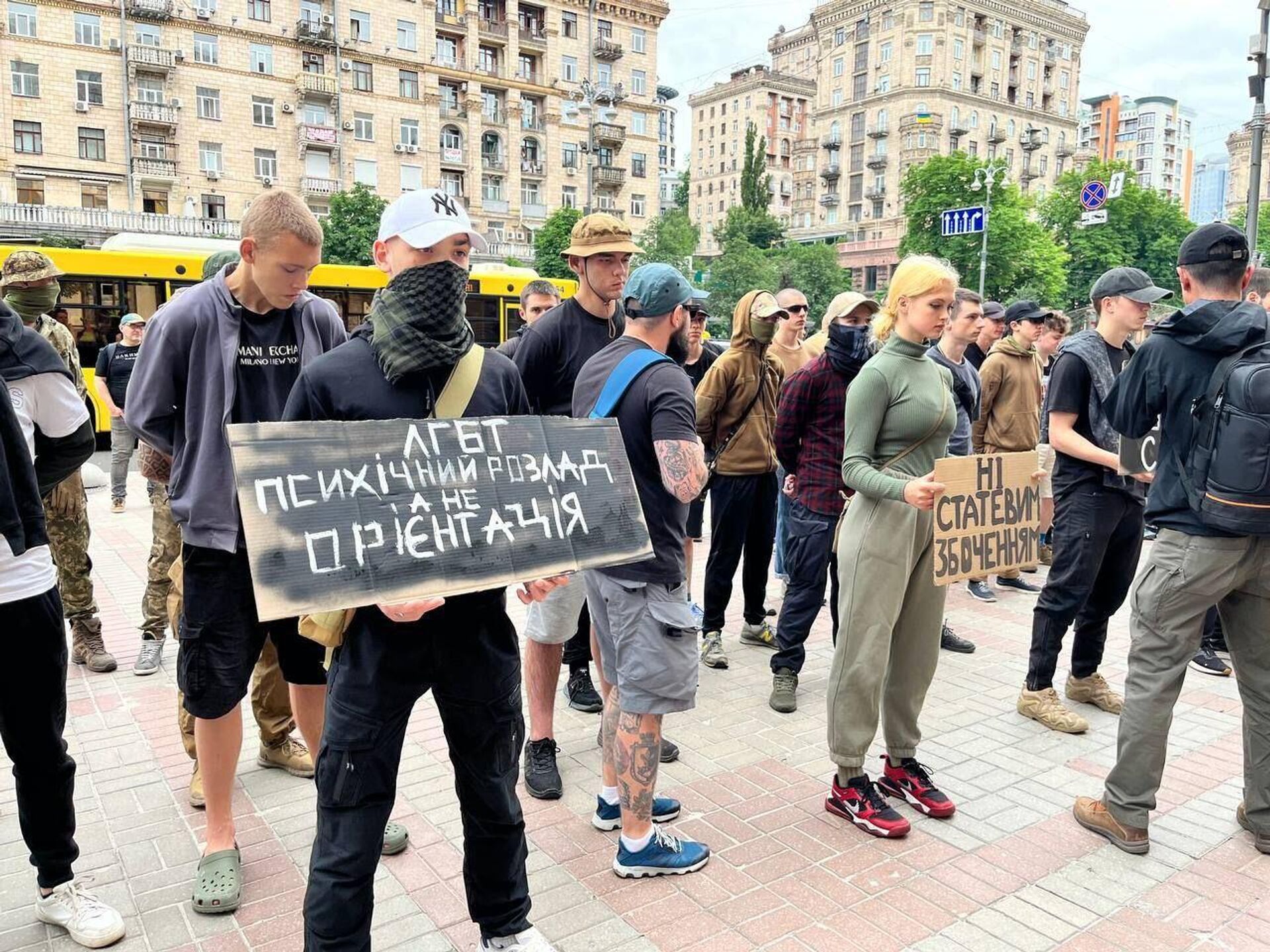 Прокатили извращенцев без метро. Власти Киева перенесли гей-парад -  15.06.2024 Украина.ру