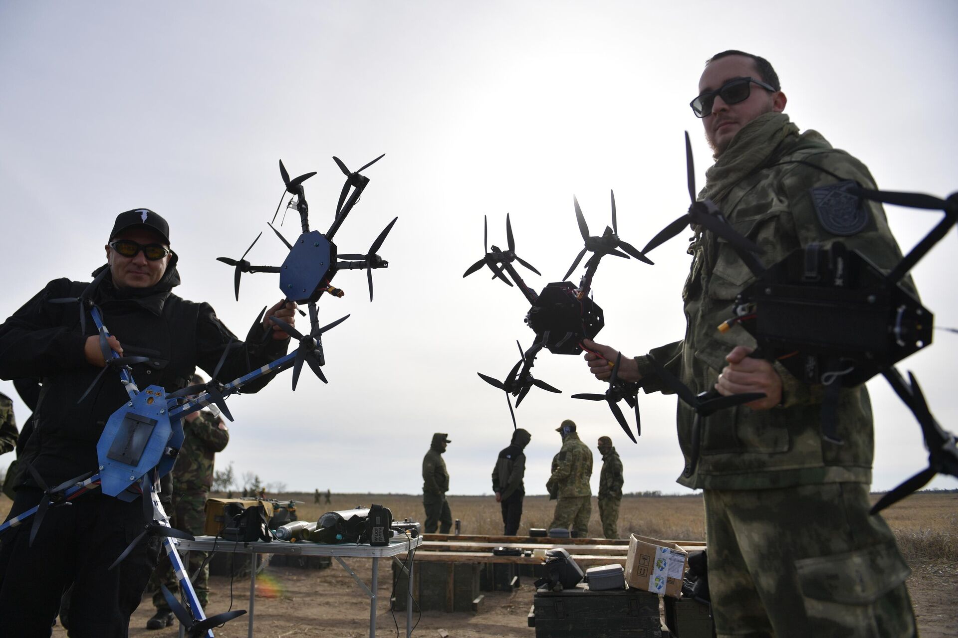 Школа обучения операторов БПЛА, производство FPV-дронов и самолетов типа камикадзе на базе добровольческого батальона имени П. Судоплатова - РИА Новости, 1920, 15.10.2024