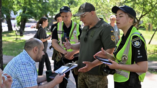 © AFP2024 / SERGEI SUPINSKY Семь миллионов преступников. Как изменится жизнь украинцев после 16 июля