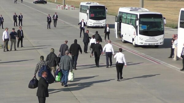 Россия и США провели обмен 26 заключенными 