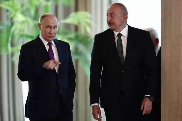 © POOL / Государственный визит президента Владимира Путина в Азербайджан Недружественный Азербайджан: с чего все началось и к чему приведет