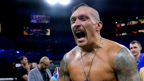 Александр Усик