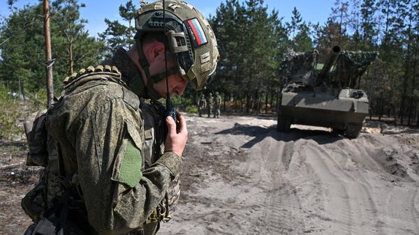 Работа артиллерийского расчета САУ Пион группировки войск Запад