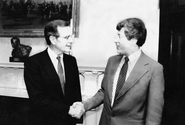 Эдуард Лозанский и Джордж Буш. 1982 г.