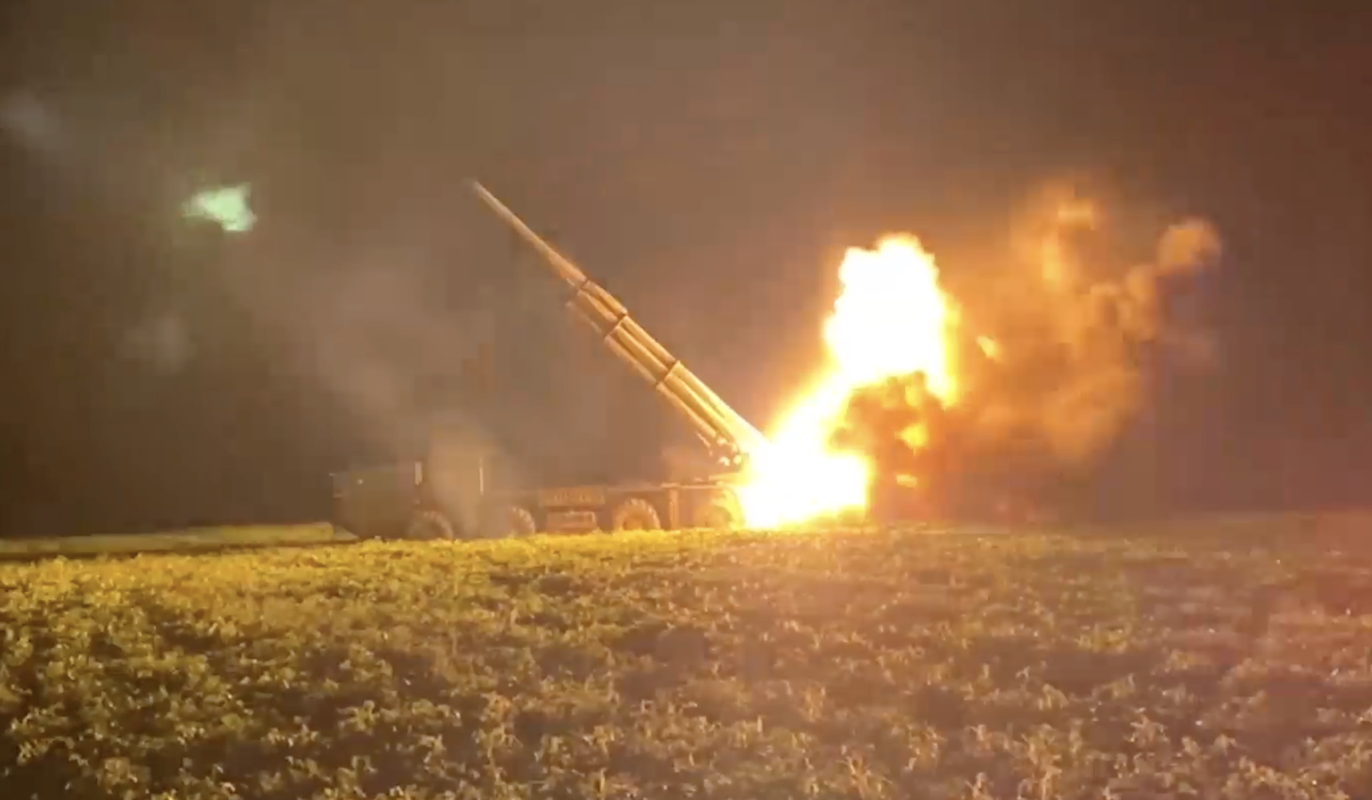 Торнадо-С в зоне СВО Торнадо-С в зоне СВО - РИА Новости, 1920, 05.11.2024