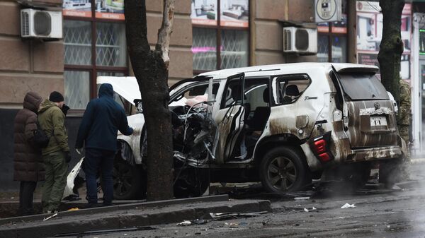 В центре Донецка взорвался внедорожник