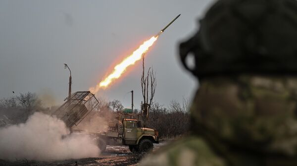 Боевая работа РСЗО БМ-21 Град на Красноармейском направлении СВО