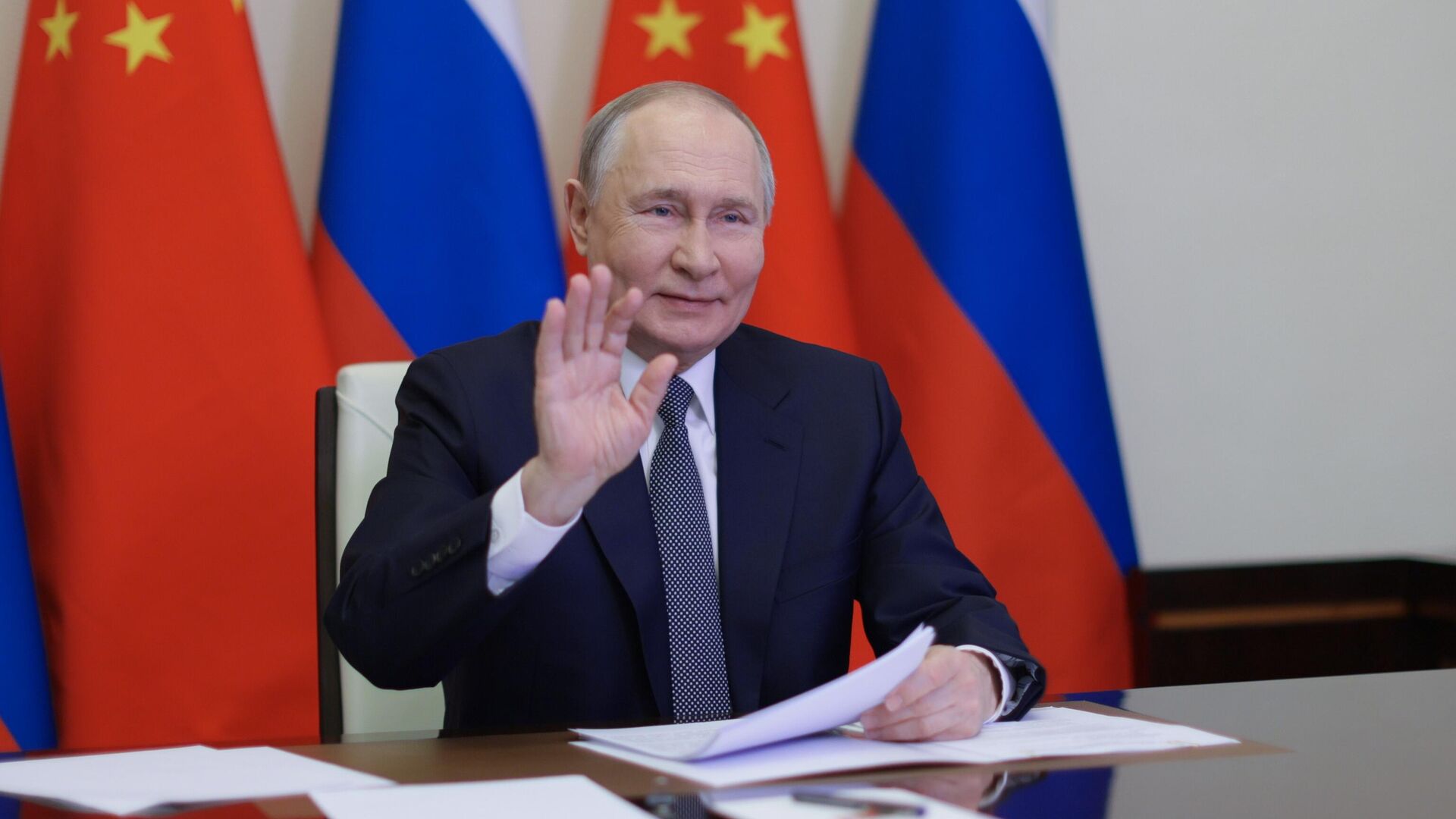 Президент Владимир Путин провел переговоры с председателем КНР Си Цзиньпином в формате видеоконференции Президент Владимир Путин провел переговоры с председателем КНР Си Цзиньпином в формате видеоконференции - РИА Новости, 1920, 24.08.2025