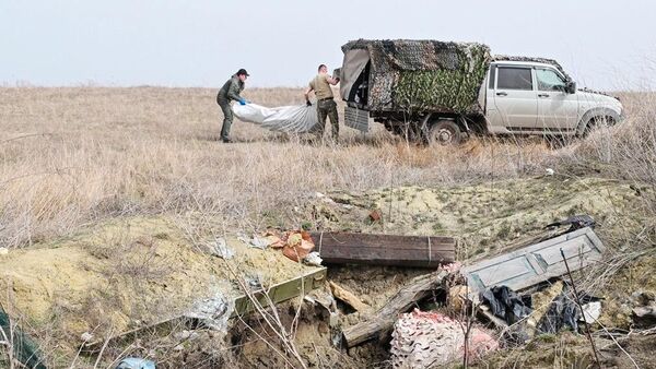 Волонтеры-поисковики Луганска собирают останки солдат ВСУ для дальнейшего гуманитарного обмена погибшими, апрель 2024 года 