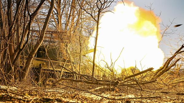 Работа артиллерийского расчета САУ 2С3 Акация группы Пресса спецназа Ахмат в Курской области