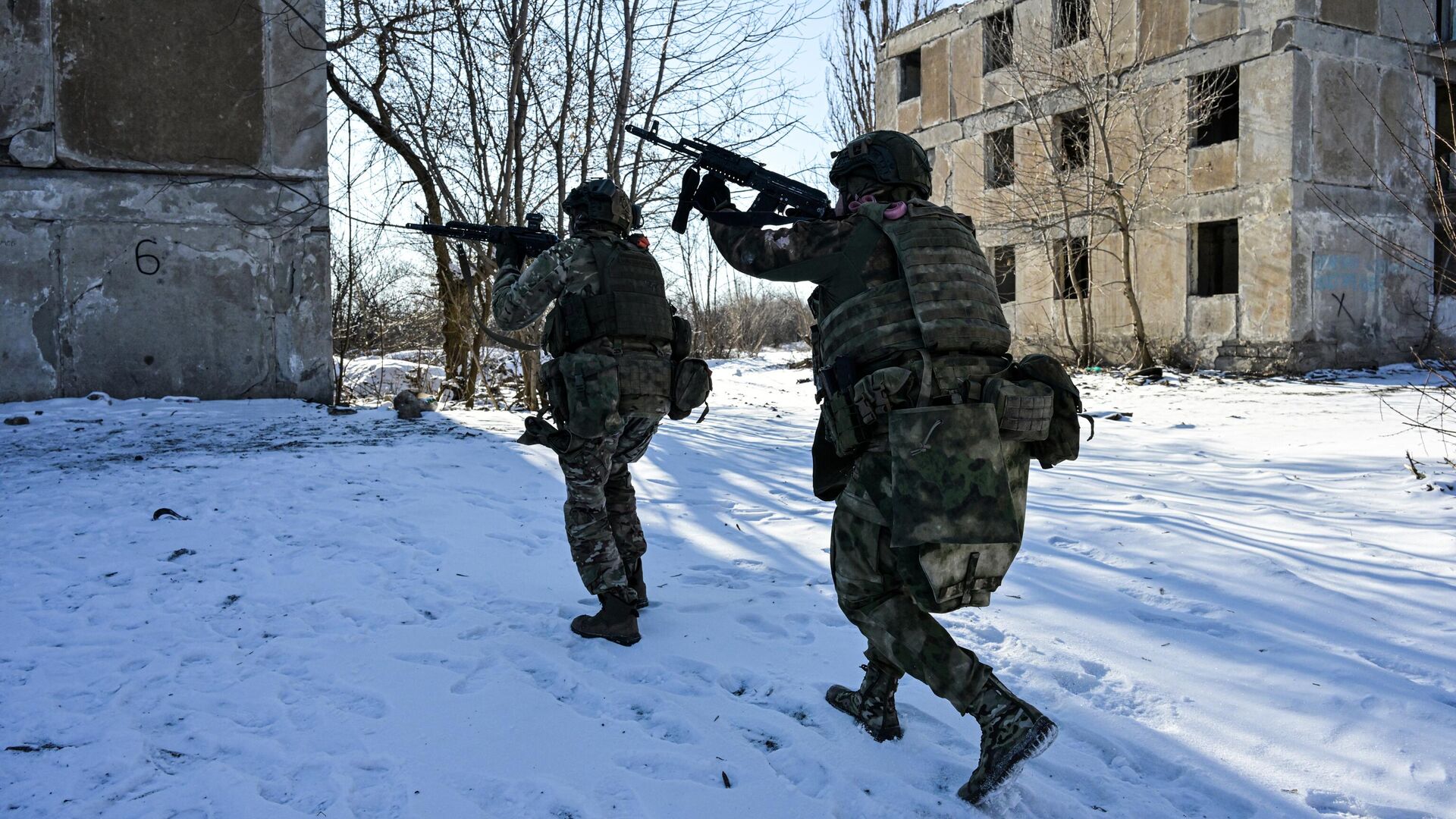 Боевая подготовка штурмовых подразделений ЦВО, участвовавших в освобождении населенного пункта Дзержинск в ДНР - РИА Новости, 1920, 12.02.2025