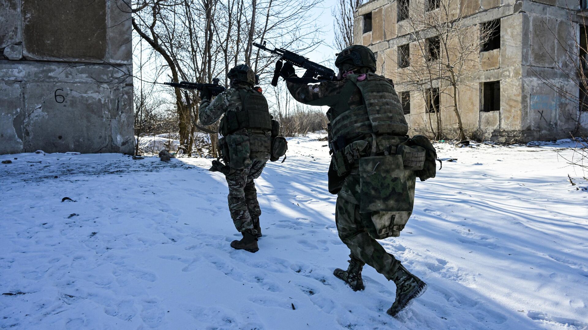 Боевая подготовка штурмовых подразделений ЦВО, участвовавших в освобождении населенного пункта Дзержинск в ДНР - РИА Новости, 1920, 12.02.2025