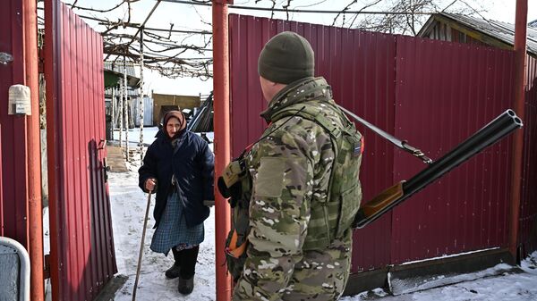 Раздача гумпомощи в Курской области 