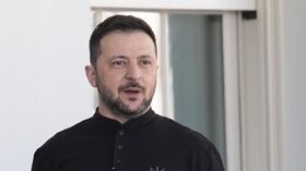 Визит Зеленского в США для подписания соглашения о полезных ископаемых