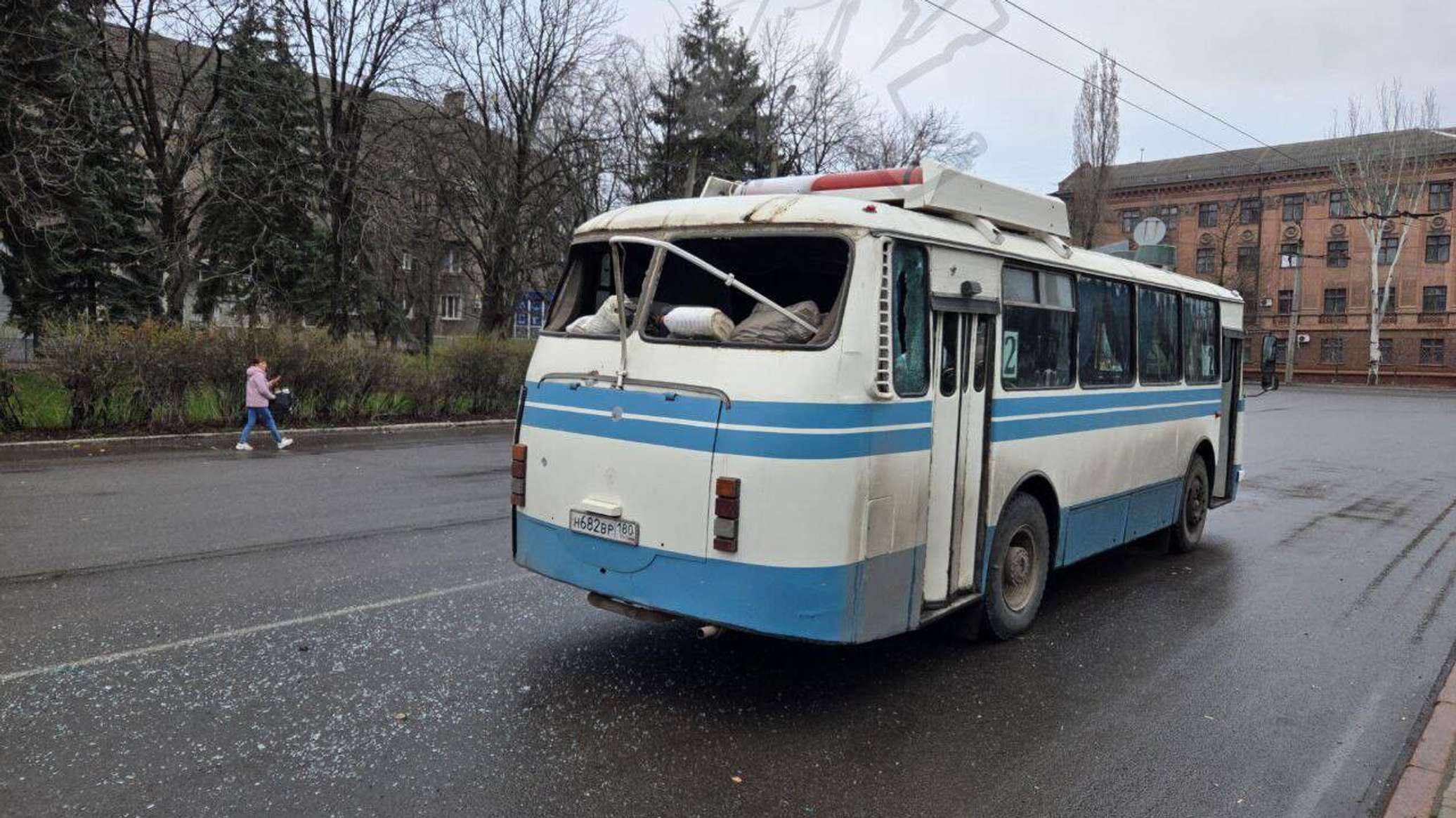 СК возбудил дело о теракте после атаки на автобус в Горловке