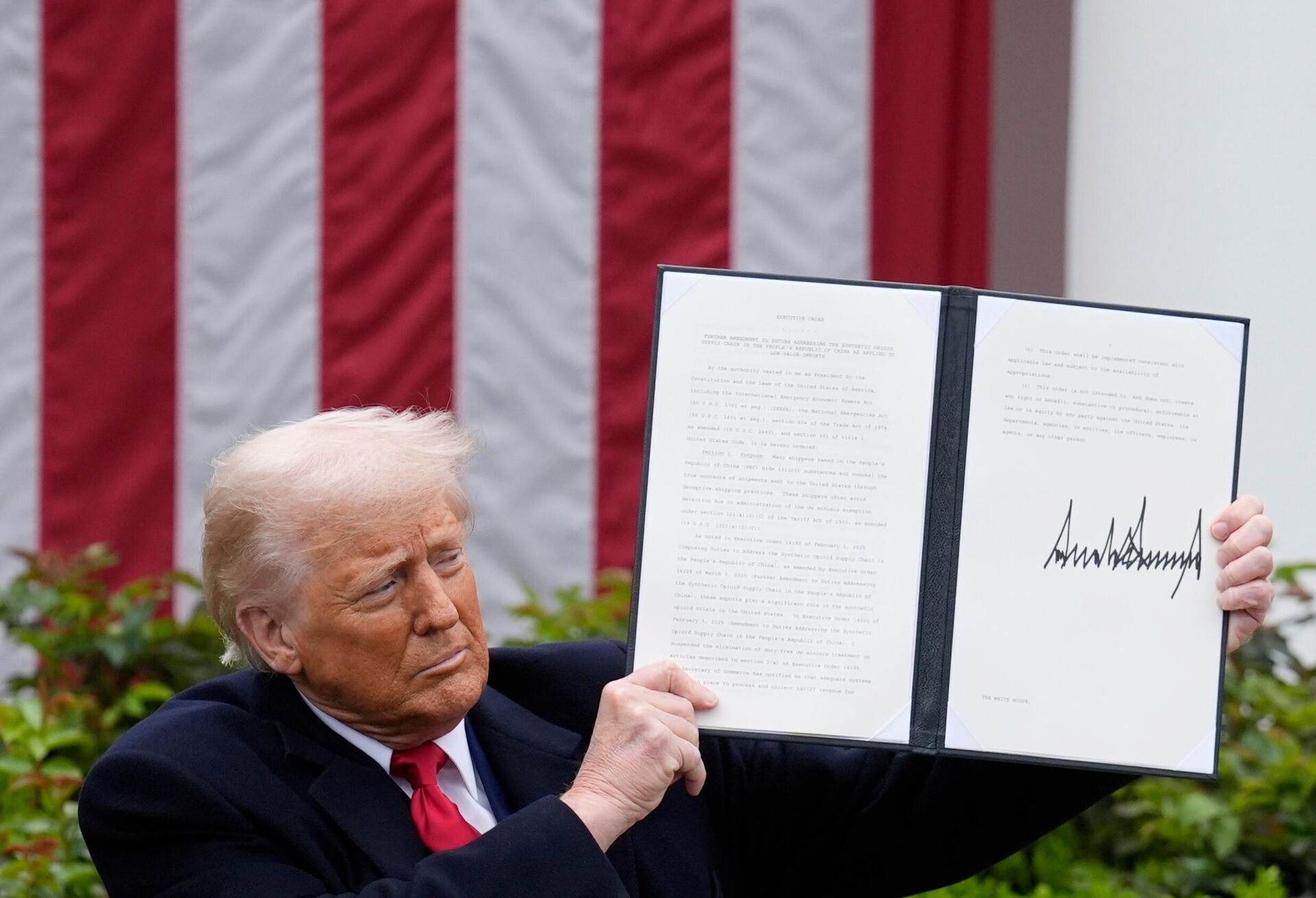 Президент США Трамп объявил о введении пошлин на продукцию других стран - РИА Новости, 1920, 08.08.2025