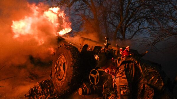 Расчет гаубицы Д-30 спецназа Ахмат МО РФ