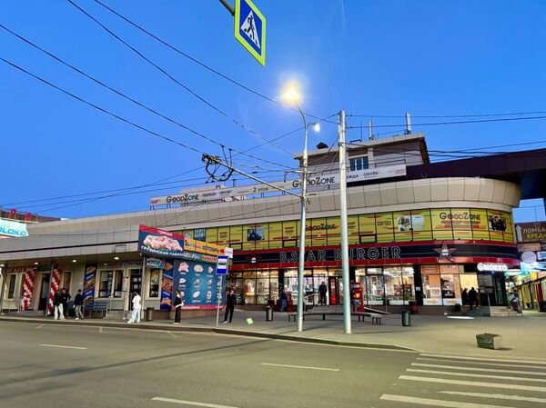 Вечерний Донецк накануне Пасхи 2025 года