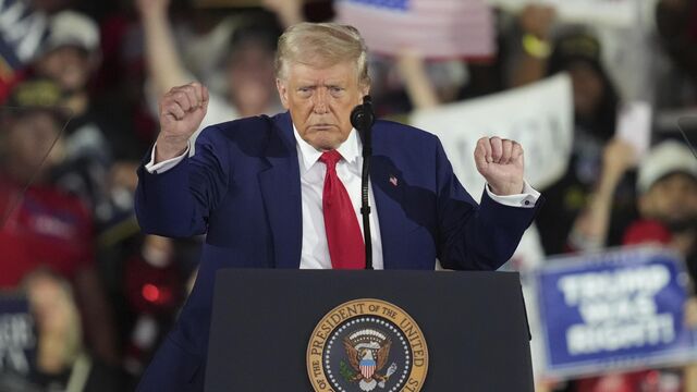 © AP / Paul Sancya Разговор на языке ультиматумов, Трамп намекает на встречу в Стамбуле. Итоги 12 мая