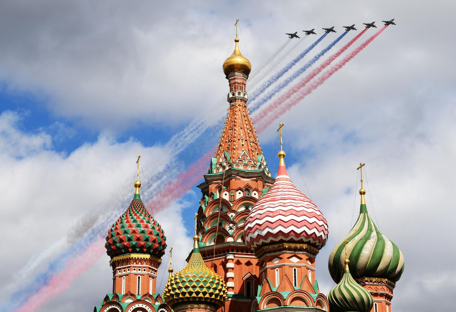 Репетиция воздушной части парада Победы - РИА Новости, 1920, 07.05.2025