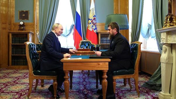 Владимир Путин с главой Чеченской Республики Рамзаном Кадыровым