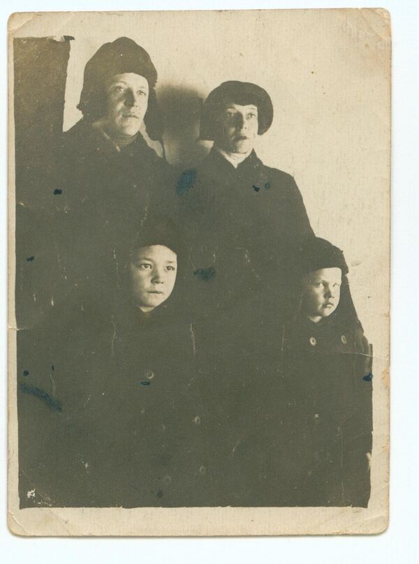 Прадед Александра Дмитриевского в кругу семьи