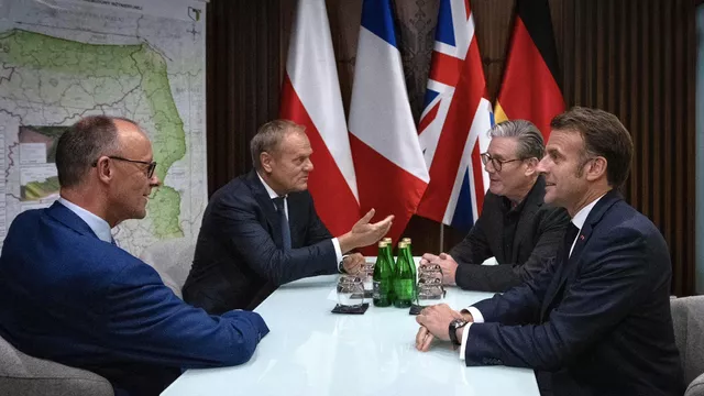 © X / Emmanuel Macron / Мерц, Туск, Стармер, Макрон Угроза Макрона, обстрелы и налёты. Главное на Украине на 13:00 10 мая