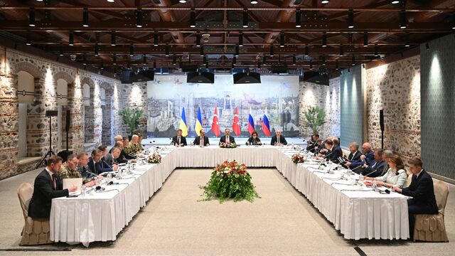 © РИА Новости . Рамиль Ситдиков / Переговоры России и Украины в Стамбуле Мастер-класс между раундами переговоров