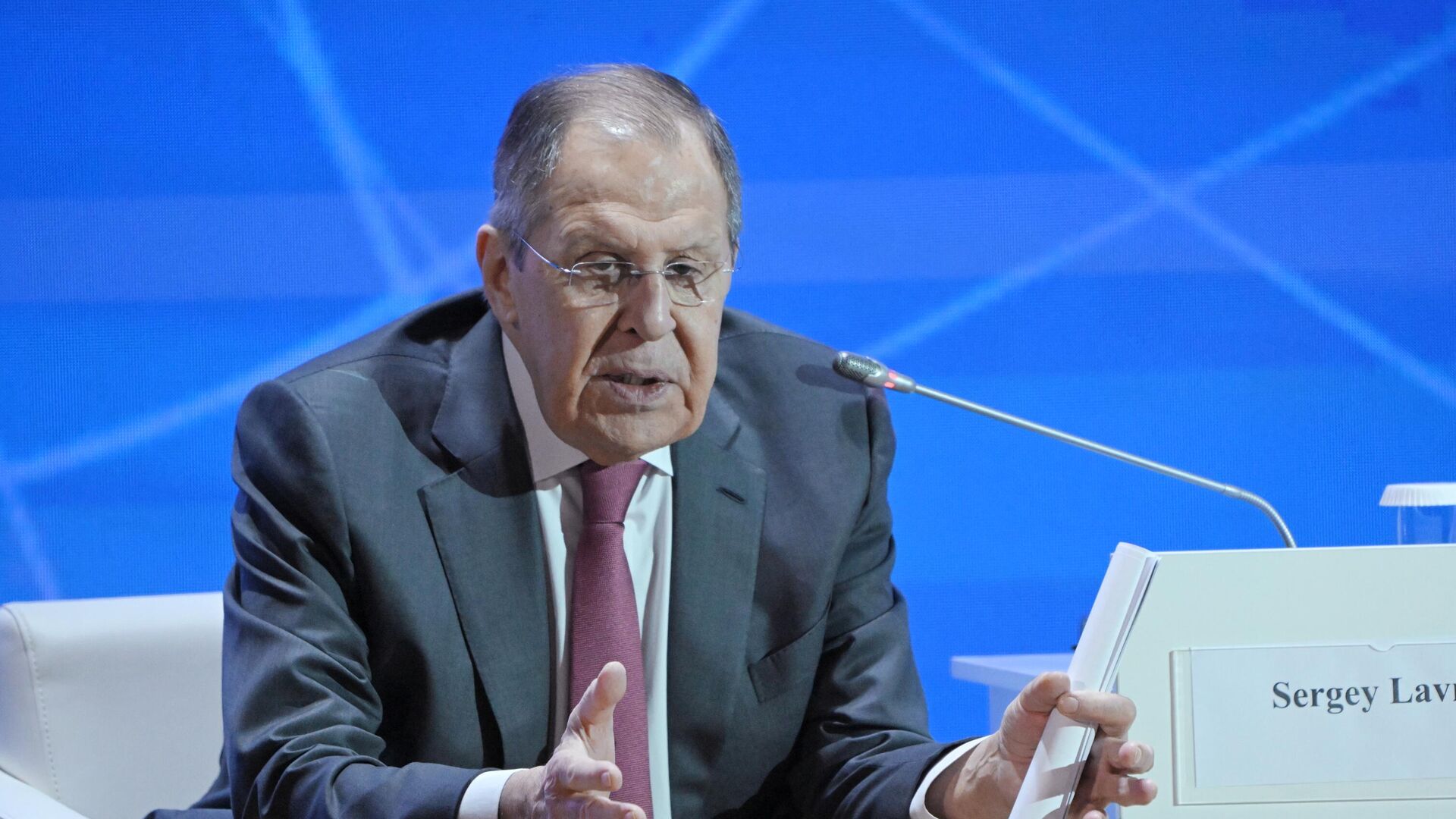Глава МИД РФ С. Лавров выступил на конференции об исторических южнорусских землях Глава МИД РФ С. Лавров выступил на конференции об исторических южнорусских землях - РИА Новости, 1920, 23.05.2025