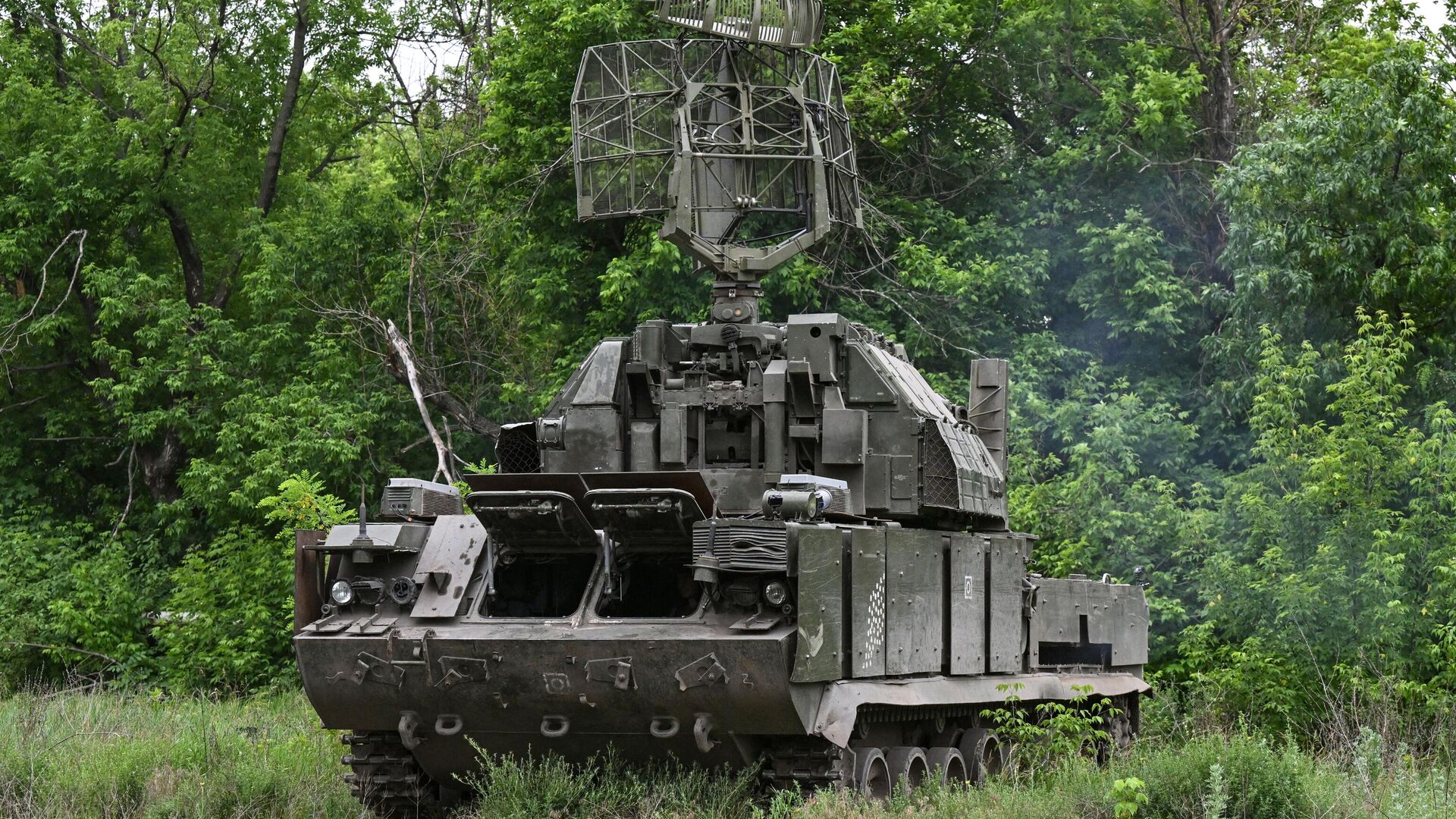 Боевая работа расчета ЗРК ТОР М-1 группировки войск Центр на Красноармейском направлении СВО Боевая работа расчета ЗРК ТОР М-1 группировки войск Центр на Красноармейском направлении СВО - РИА Новости, 1920, 19.06.2025