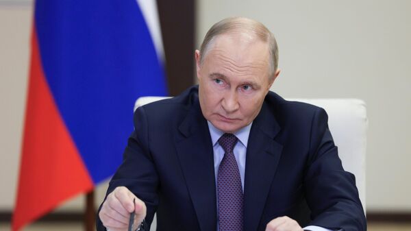 Президент Владимир Путин провел заседание Совета по реализации госполитики в сфере поддержки русского языка и языков народов России Президент Владимир Путин провел заседание Совета по реализации госполитики в сфере поддержки русского языка и языков народов России