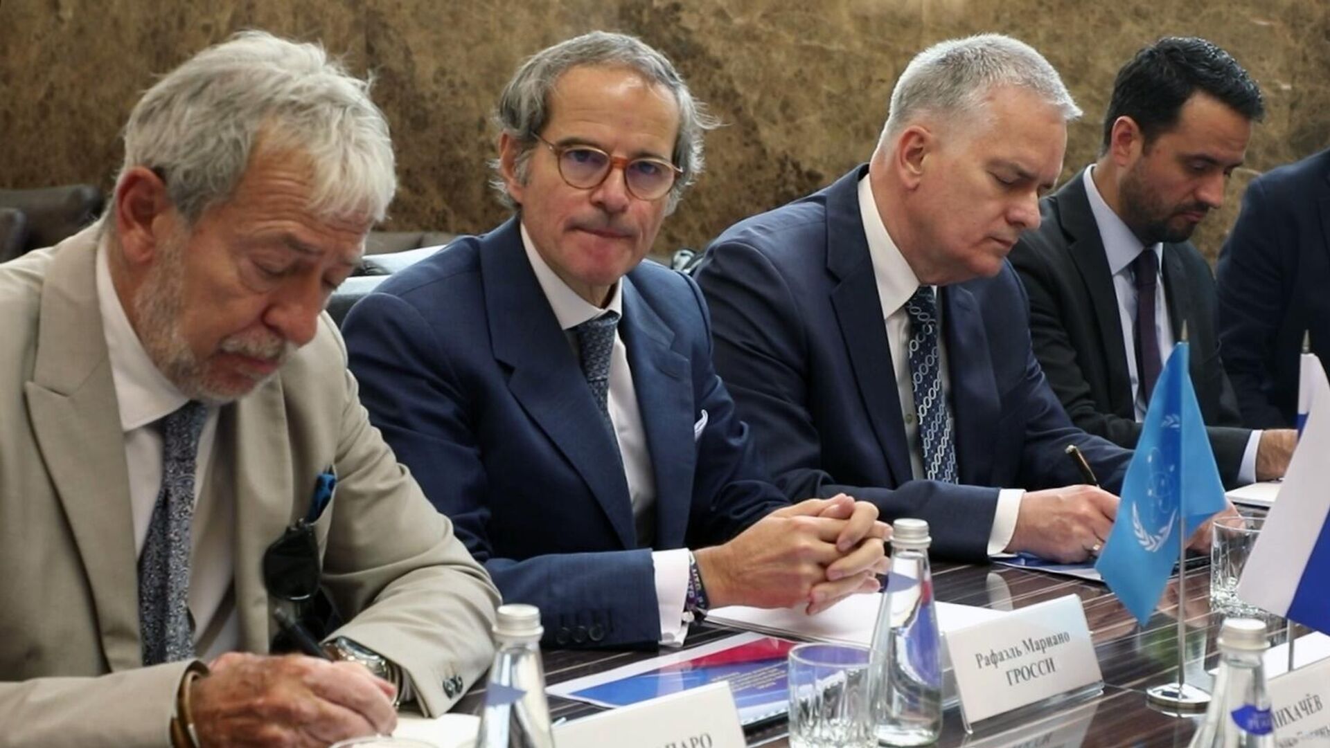 Встреча главы госкорпорации Росатом А. Лихачева и гендиректора МАГАТЭ Р. Гросси - РИА Новости, 1920, 19.09.2025