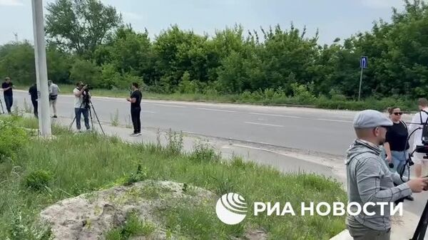 Иностранные журналисты приехали в Брянскую область и осмотрели рефрижераторы с телами убитых солдат ВСУ