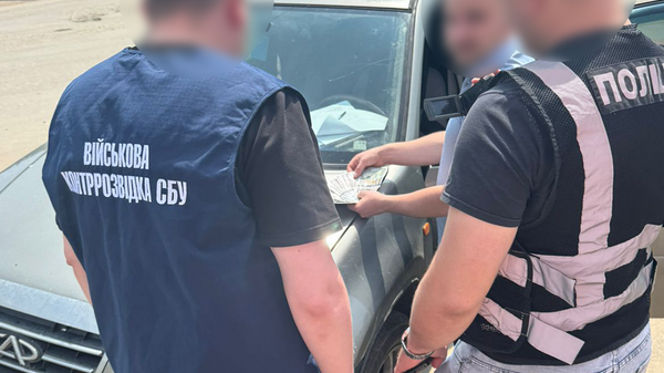 Во Львове брат военнослужащего предлагал командиру взятку за самоволку