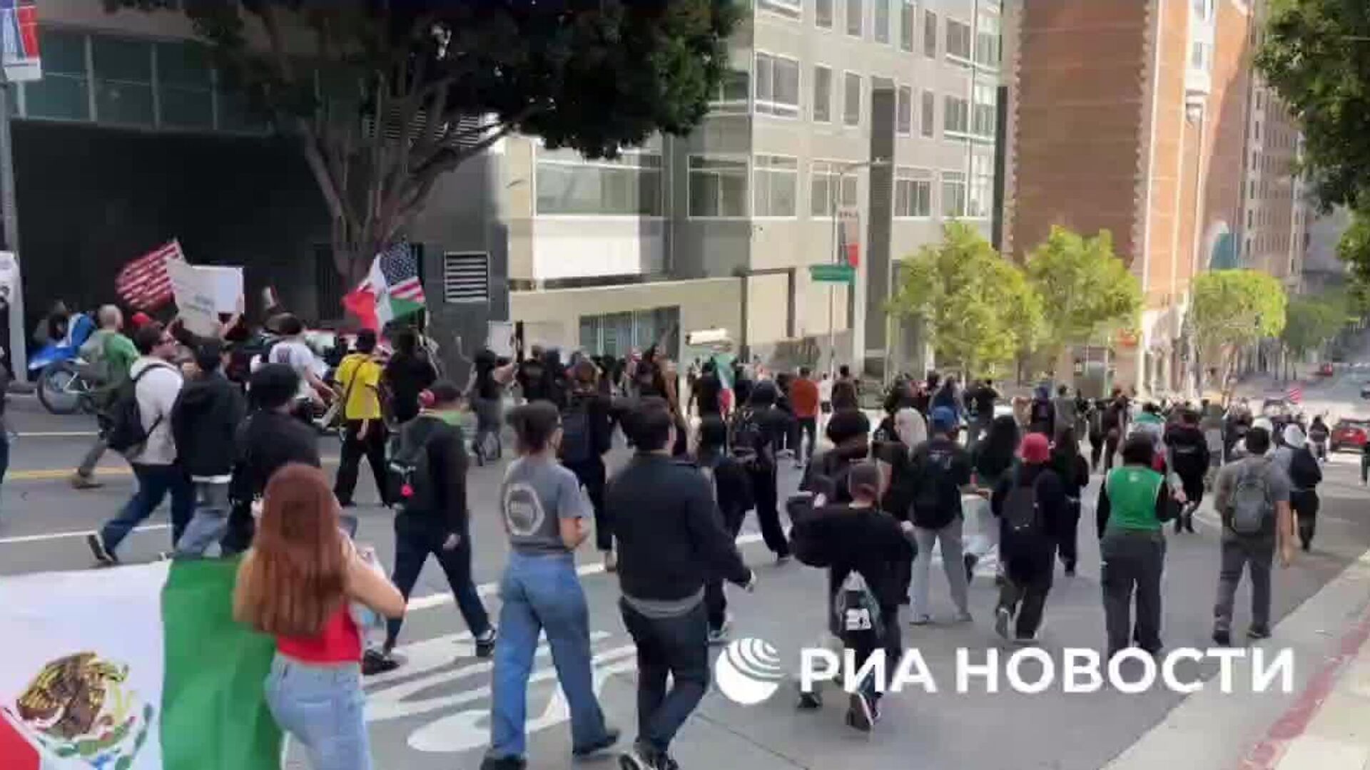 Обстановка в США на фоне протестов из-за миграционной политики Трампа - РИА Новости, 1920, 11.06.2025