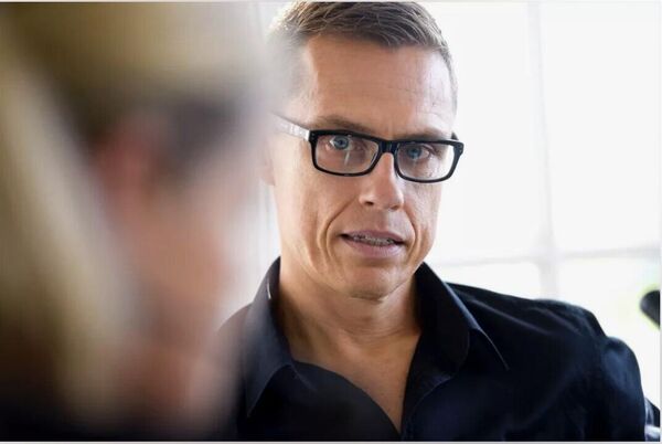 Александр Стубб в черном