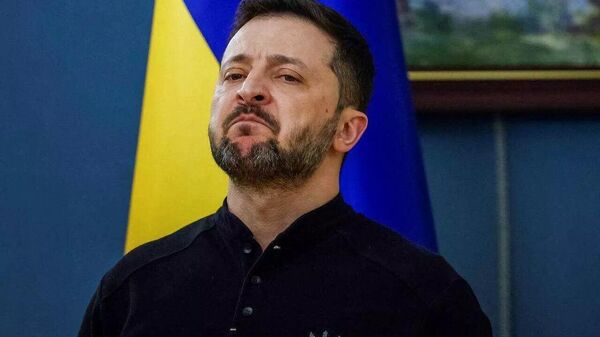 Зеленского охватила мания величия: он требует поклонения и запрещает любые альтернативные мнения