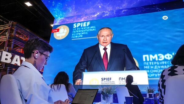 Владимир Путин на ПМЭФ